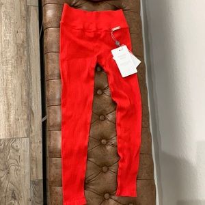 Bombshell Seamless Leggings, Size XS/S, Red, NWT